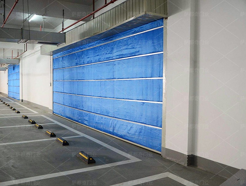 特級(jí)無(wú)機(jī)布防火卷簾門(mén)